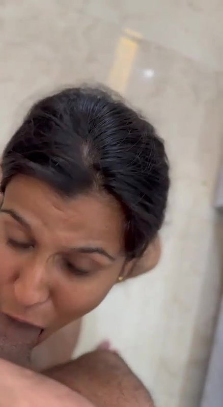 Punjabi girl outdoor sex and indoor blowjob act