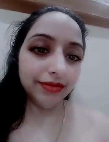 Paki girl spreading pussy