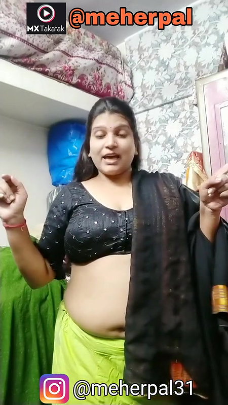 Ye Kaali Kaali Saree Tu Ru Ru