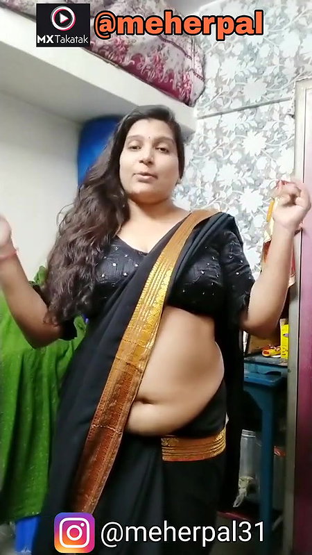Ye Kaali Kaali Saree Tu Ru Ru