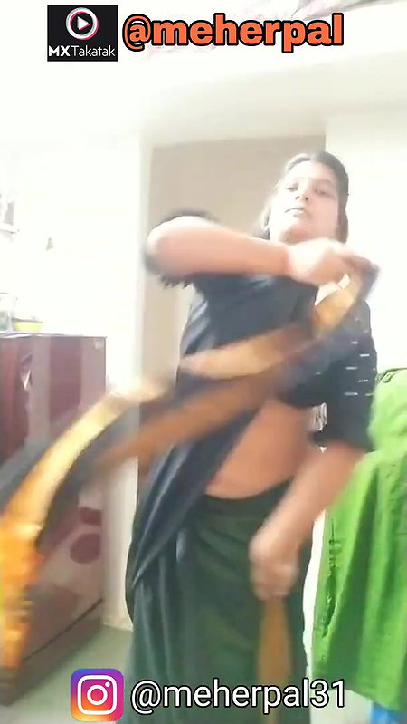 Ye Kaali Kaali Saree Tu Ru Ru
