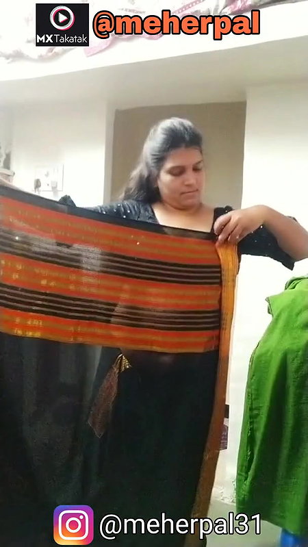 Ye Kaali Kaali Saree Tu Ru Ru
