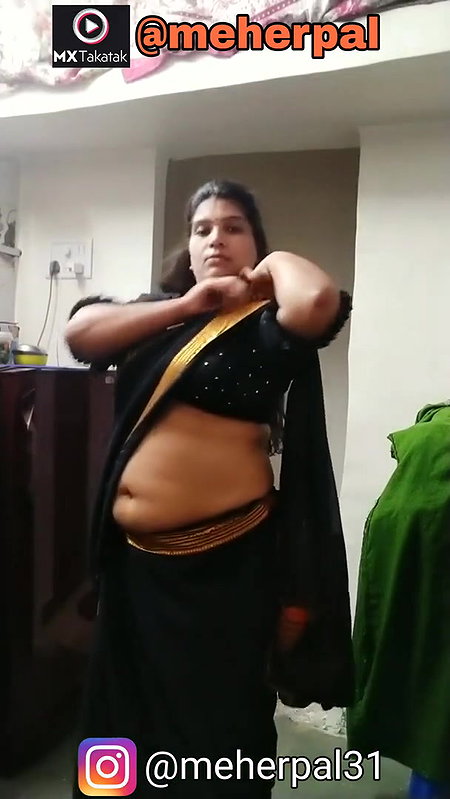 Ye Kaali Kaali Saree Tu Ru Ru