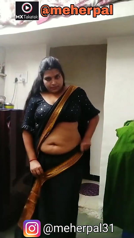 Ye Kaali Kaali Saree Tu Ru Ru