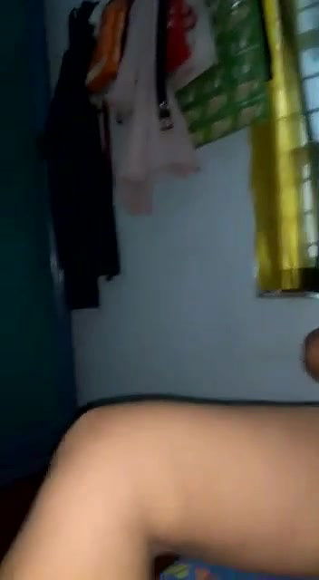 bhabi phone dekhrahi thi kapde khich kar nangi kar diya