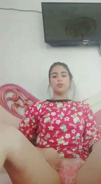 hot cutie masturbating