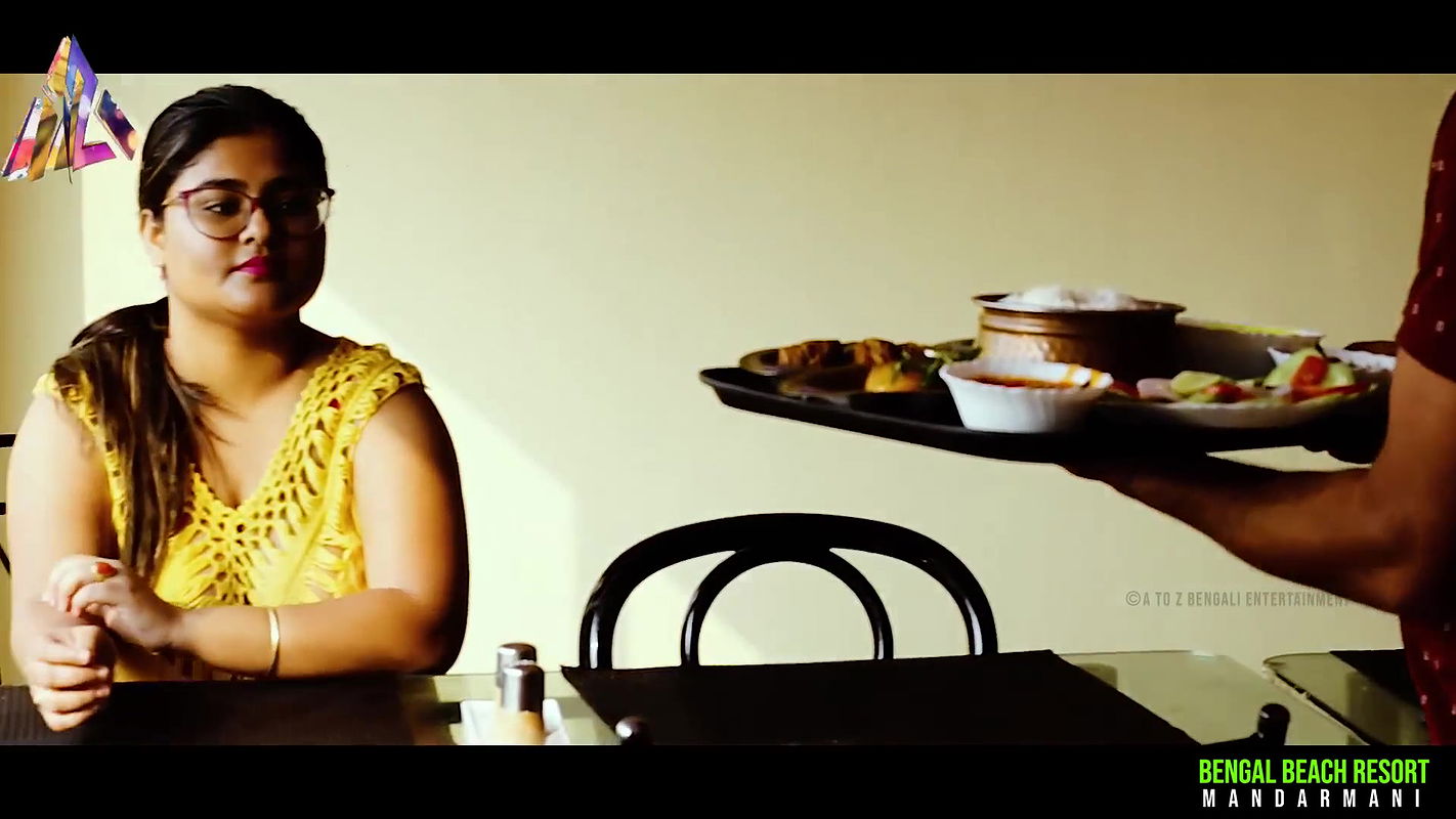 Booby Megha Das Ghosh Hanging Boobs Huge Cleavage Big Navel Show Photoshoot