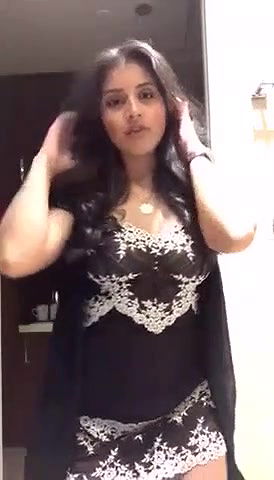 Desi girlfriend dancing nude flaunting her curves for her love