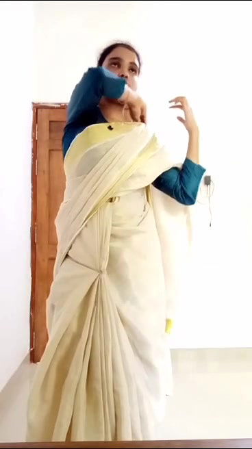 bhabhi saree undressing