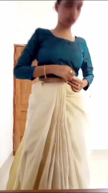 bhabhi saree undressing