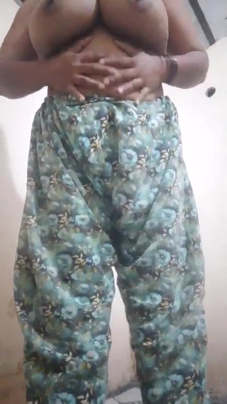 Mature Bhabhi K Bohat Barey Mummay