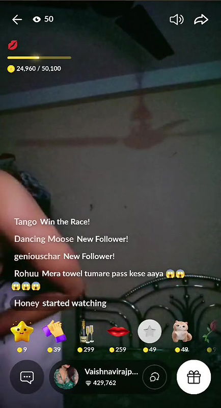 Tango 2 girls naked live