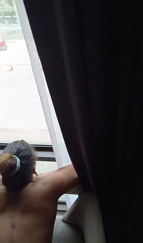 Hott wife sonali fucked on couch