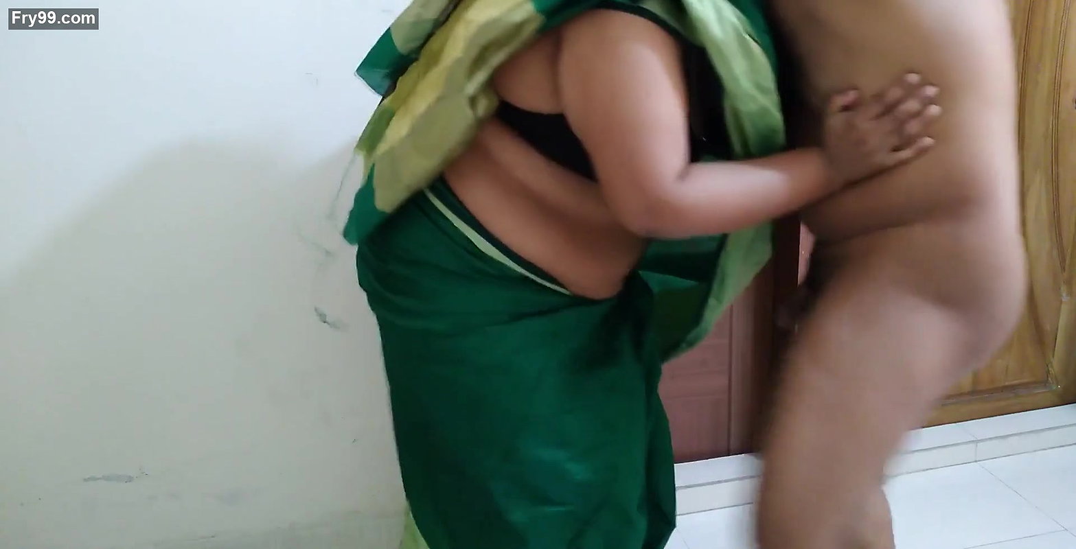 a Desi Sasu ma ki moti Gand Jabardasti Chudai apni Damad – Indian Sexy Big Boobs & Big Ass 55y old Priya anal fucked & cum