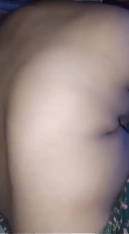 Barey Mummay Wali Desi Horny Aunty P2