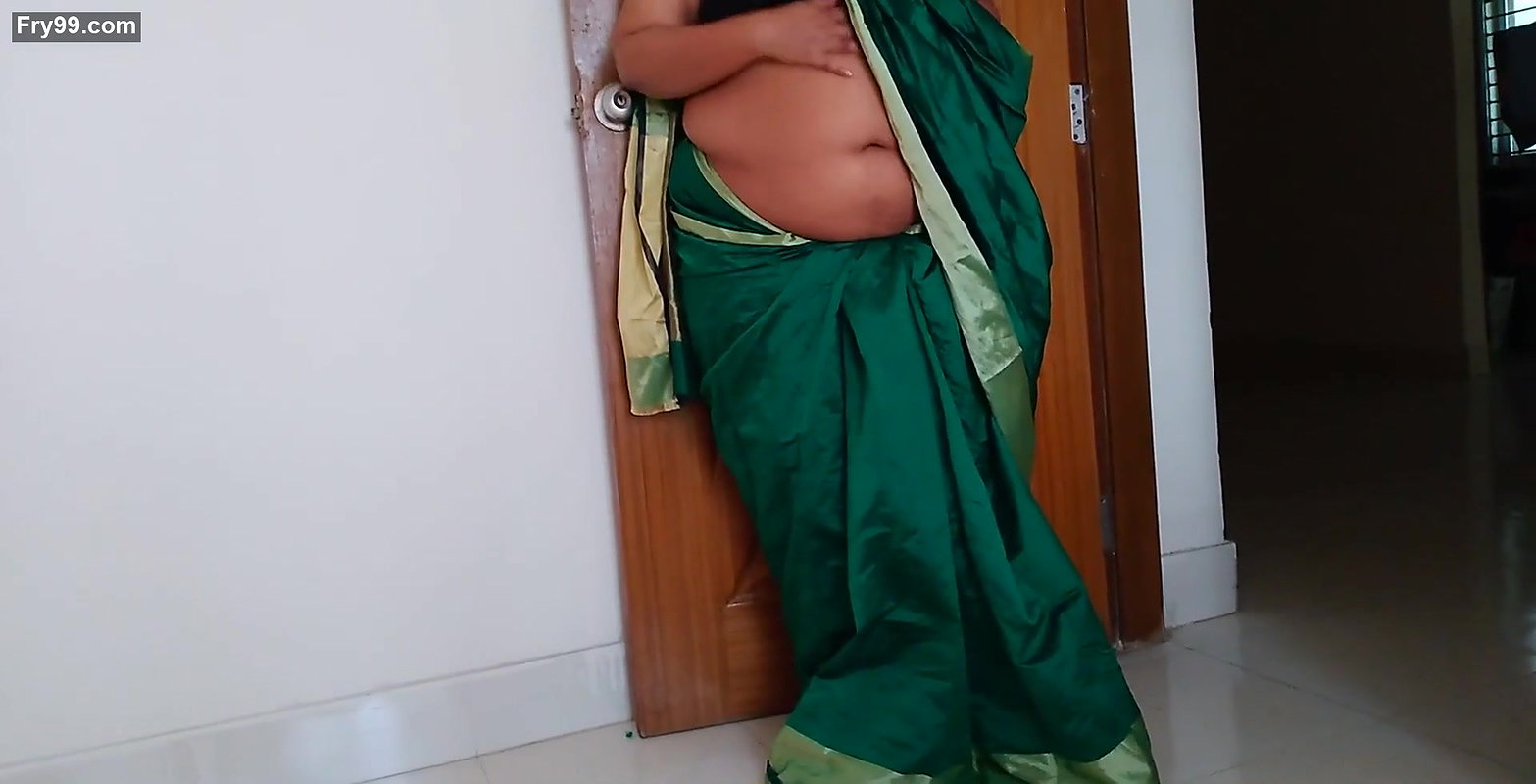 Green Saree Hot College Teacher want to Fucked Her 18y old Student – Indian Local Sex (Hindi Audio).