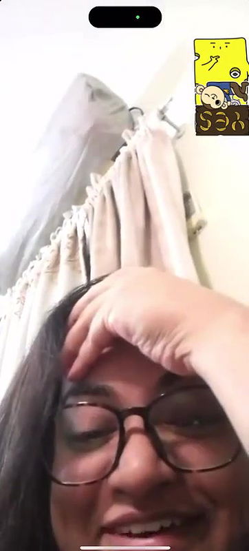 Pakistani Babe Boobs Showing in VC Wid BF 2