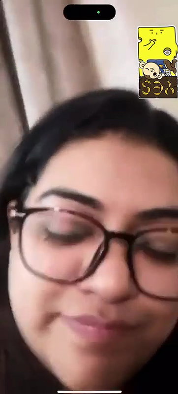 Pakistani Babe Boobs Showing in VC Wid BF 3