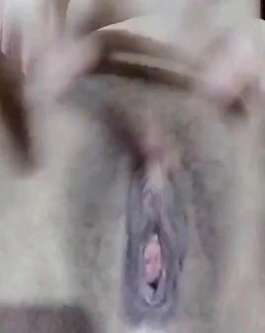 beautiful girl pussy rubbing video