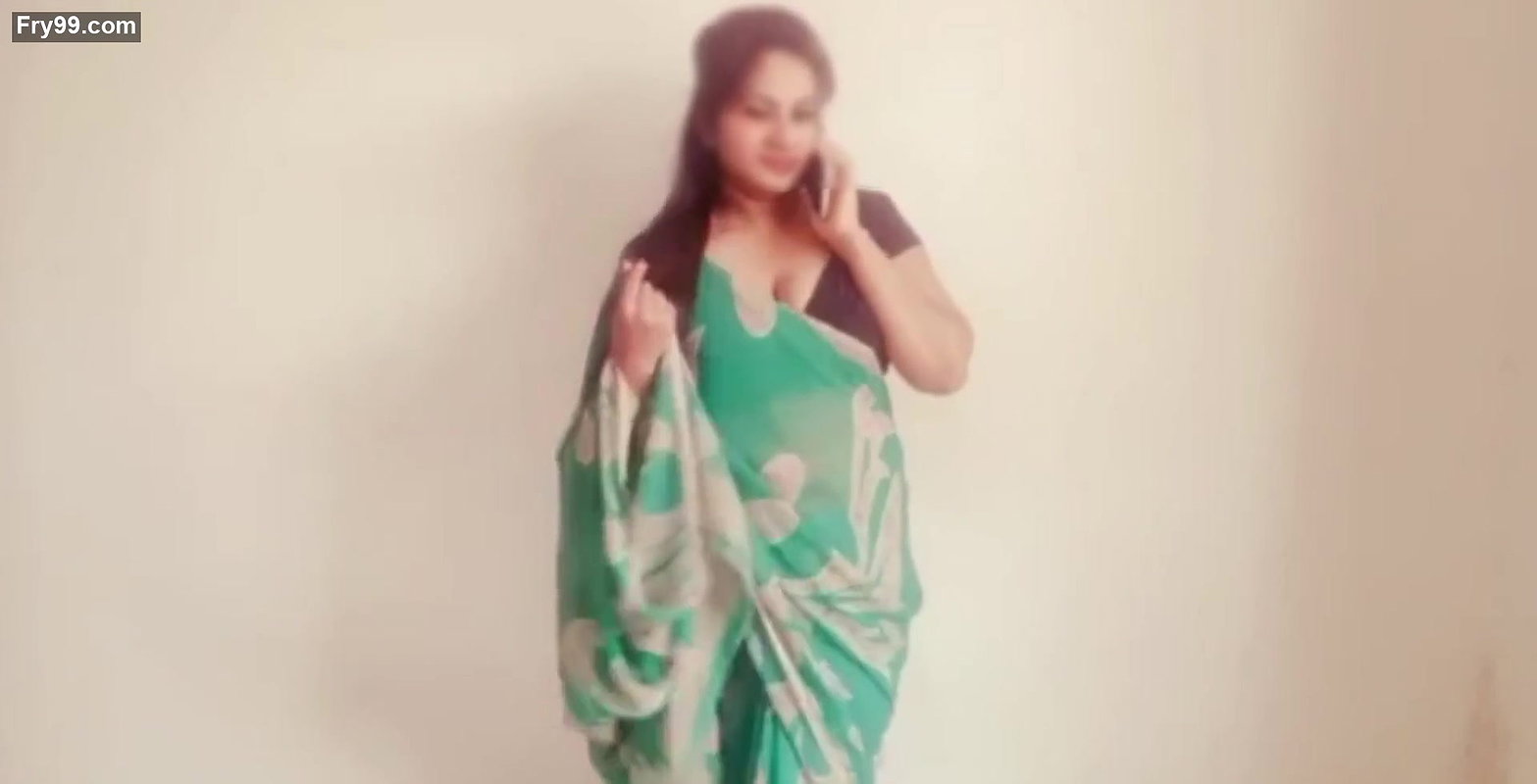 Indian Big Boobs Disha Bhabhi Called Her Devar to Have Fun