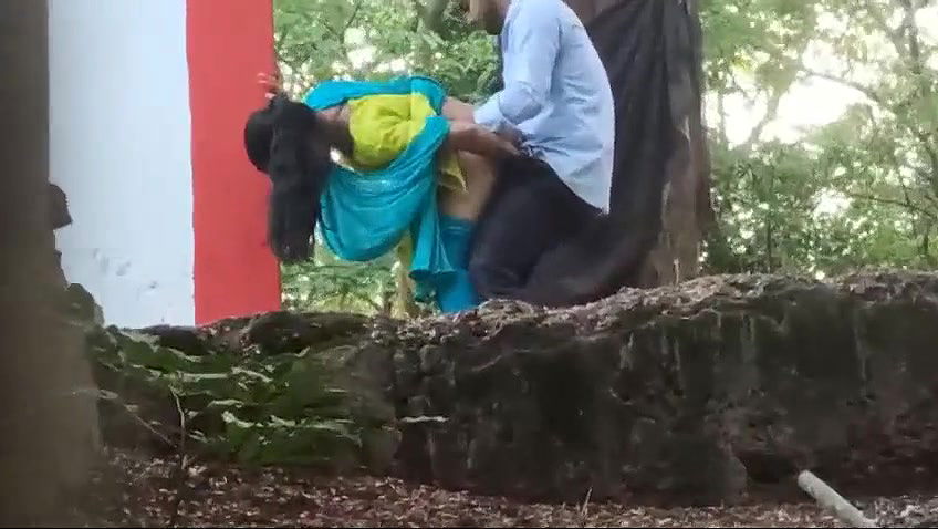 outdoor fuck capturrd