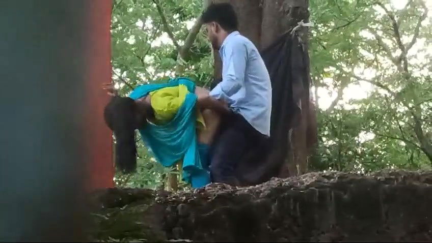 outdoor fuck capturrd