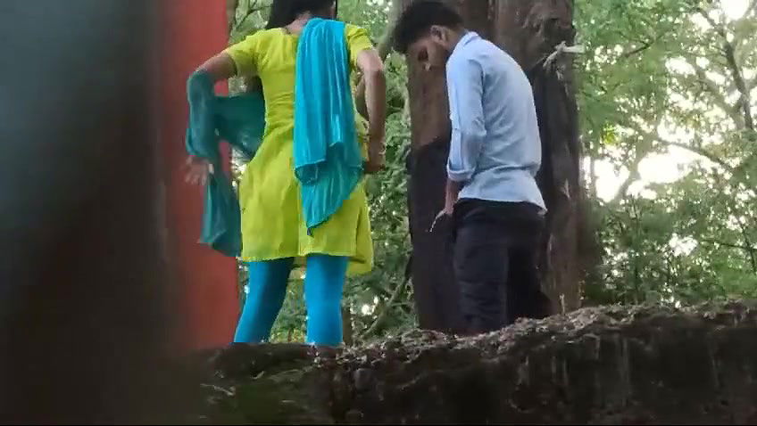 outdoor fuck capturrd