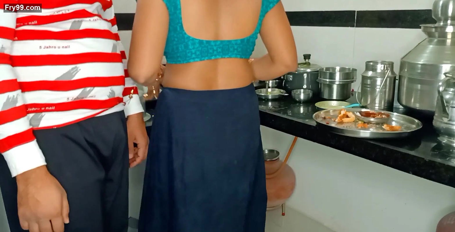 Komal Chalo bedroom me subah bartan dho le na.