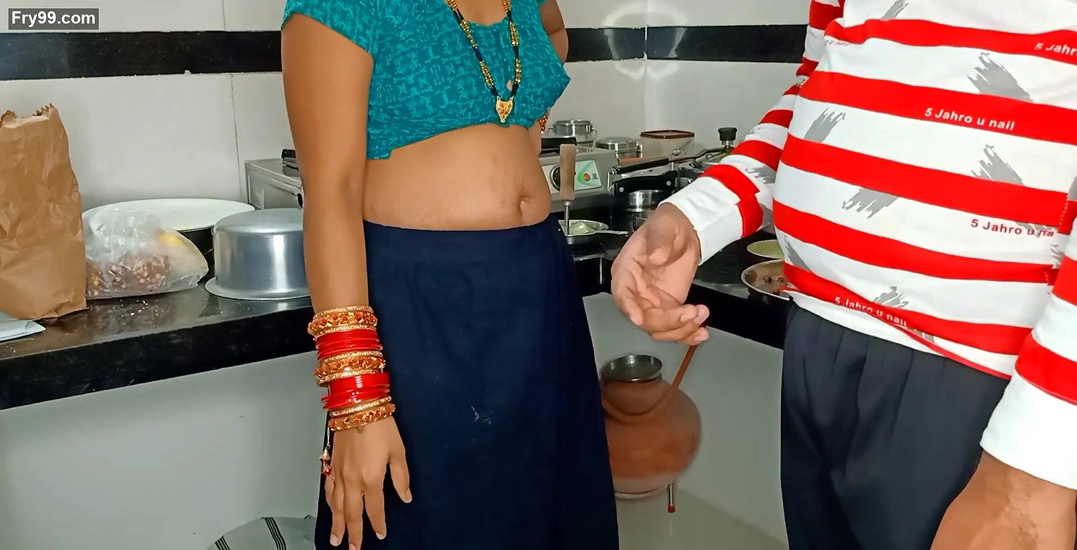 Komal Chalo bedroom me subah bartan dho le na.