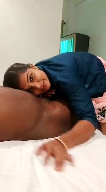hot tamil bhabhi fucking in hotel room