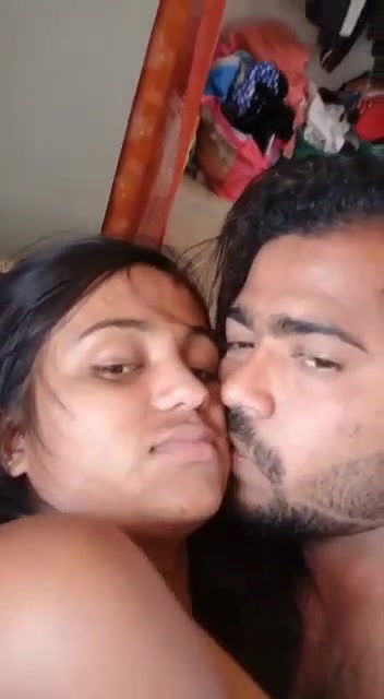 gf Ko chusvaya aur choda