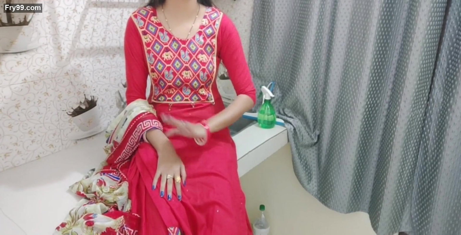 Pizza delivery boy watching inside my personal room door when I was enjoying myself and needed a big dick Hindi sex with.