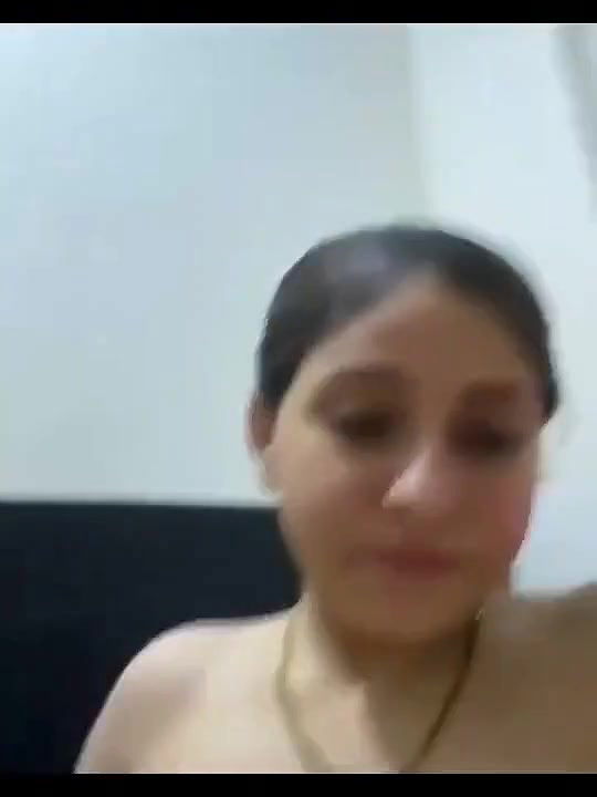DesHI Beautiful And Cute Indian Sex