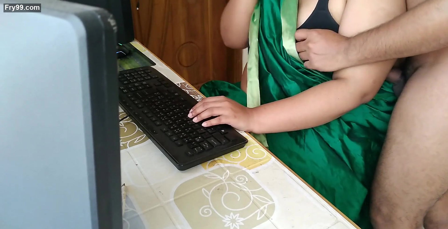 Rahul Big Tits Tina mam ko mast choda (Indian Office Secretary fucks sexy busty boss on chair while working on computer)