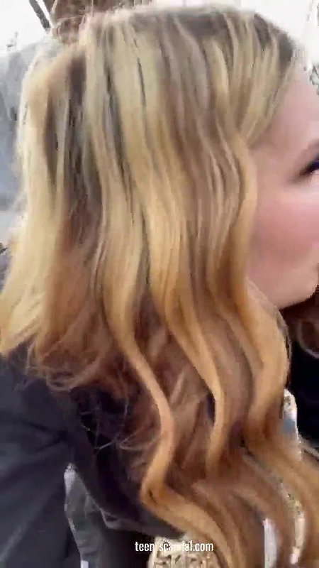 Sexy girl getting fucked in forest