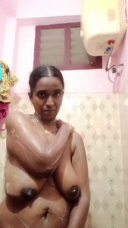 0 tamil bhabhi naked exposed with macromastia big udder tits