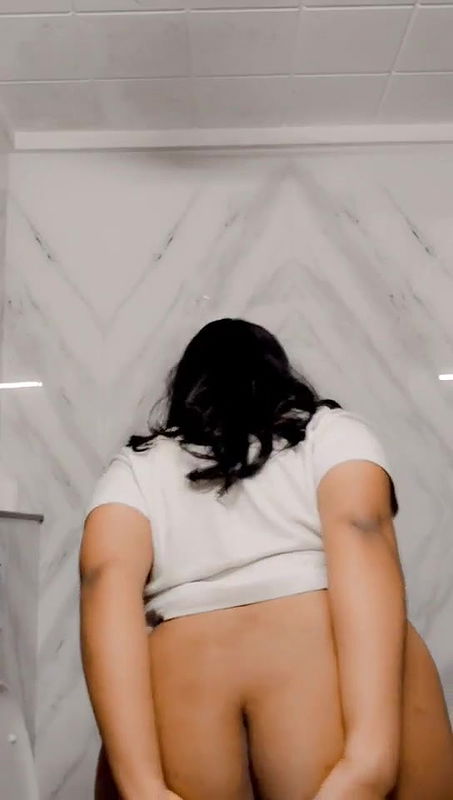 11 tamil busty slut girlfriend leaked nudes04