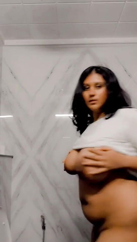 11 tamil busty slut girlfriend leaked nudes04