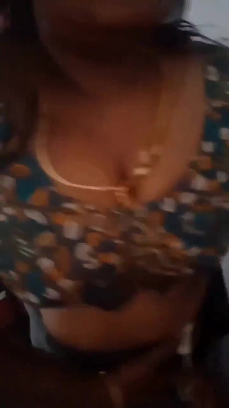 Tamil wife dress change