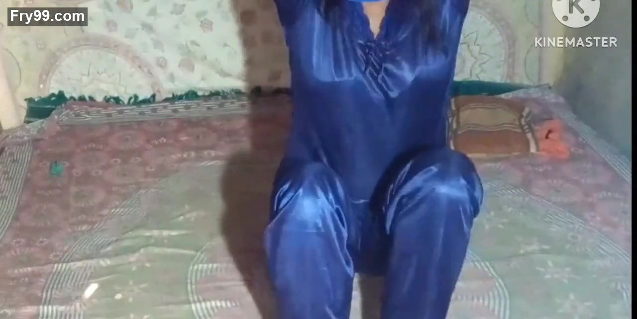 Village Bhabhi Devhar Ki Land Ke Sat Masti