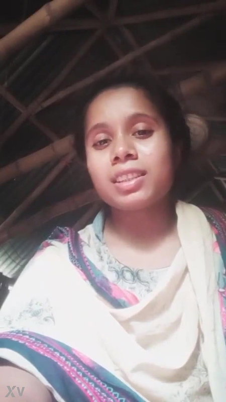 Desi Girl Shows Boobs and Pussy