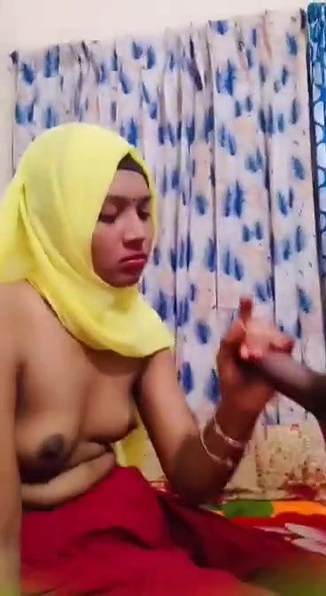 bengali girlfriend sucking cock