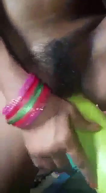 bhabhi ne lamba lauki chut me ghusaya