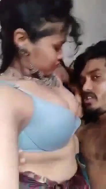 devar suck boob of beautiful bhabhi