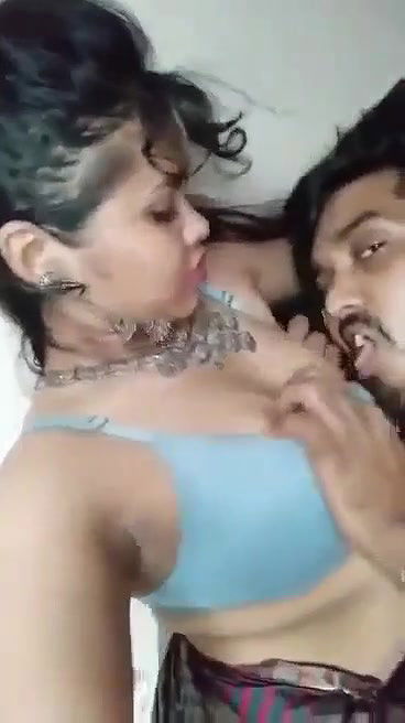 devar suck boob of beautiful bhabhi