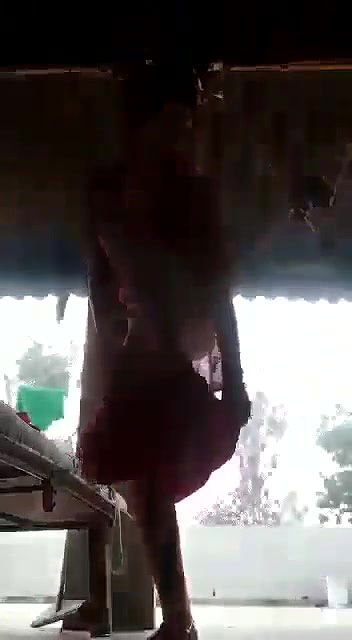 gori bhabhi dress change video