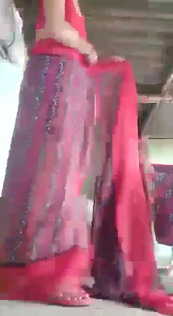 gori bhabhi dress change video