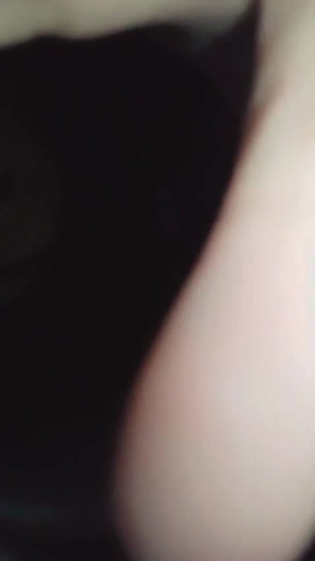 Gorgeous chubby babe showing her big boobs and juicy ass to seduce her lover P1