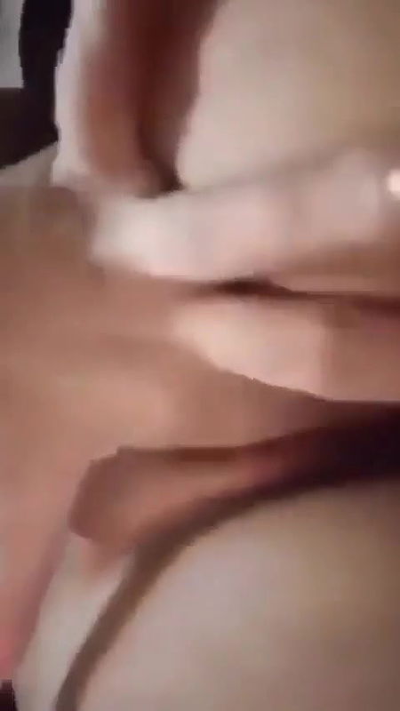 beautiful girl nude show