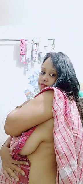 Desi Boudi K Barey Barey Mummay 1